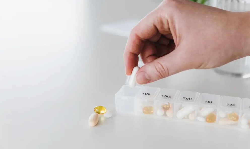 Taking a Closer Look at Dextromethorphan and Its Uses and Side Effects